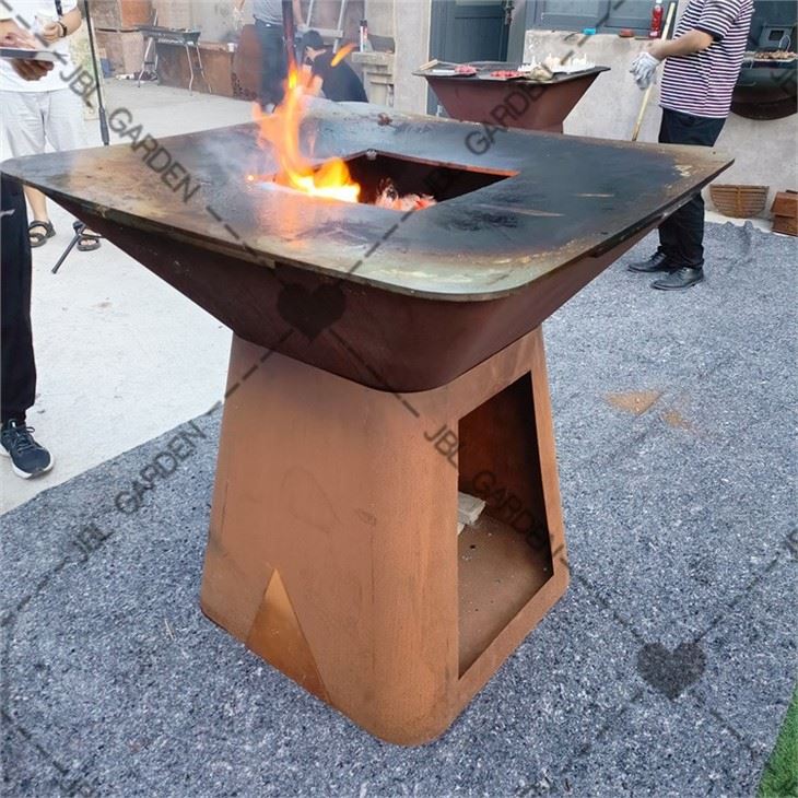 Outdoor Metal Grill