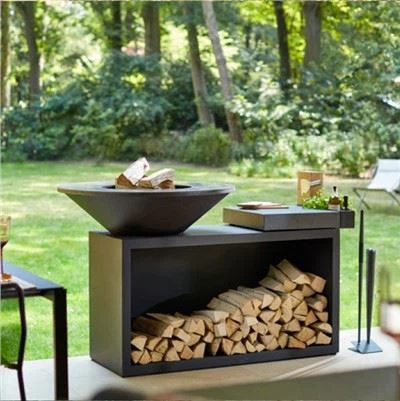 Corten stål eldgrop med grillbord