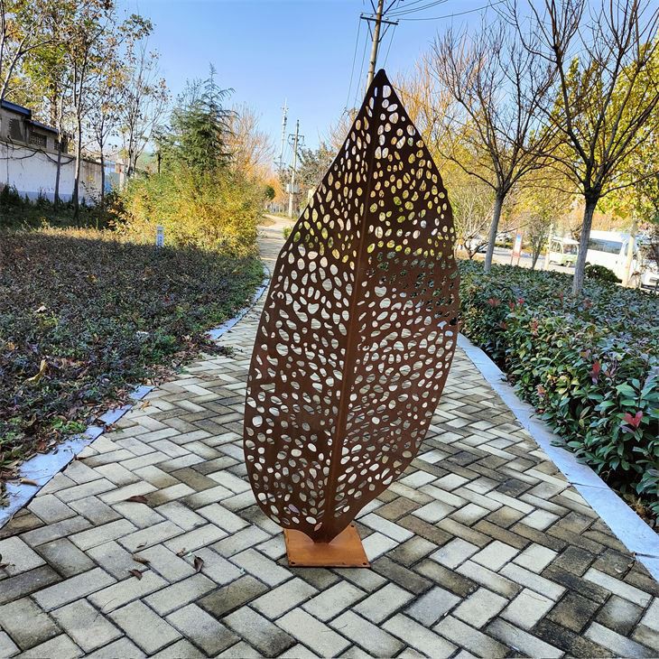 Modern konst stål bladskulptur
