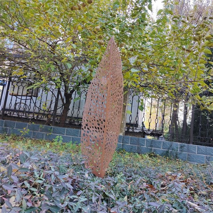 Modern Art Steel Leaf Sculpture suppliers