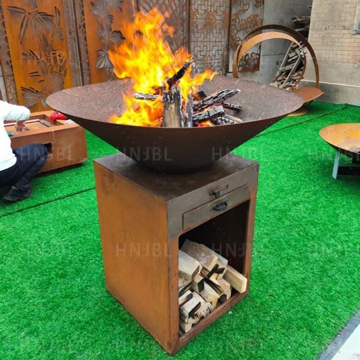 Rusty BBQ Grill Of Corten